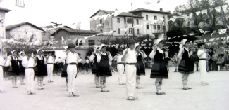 Ikastolaren historia dantza